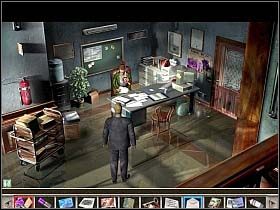 Na miejscu łączy (w ekwipunku) list od Eulemberga do Eriki z fioletową różą (Purple rose) i wręcza adresatce pięknie skomponowaną całość (A bunch of roses and a letter) - 2. Muzeum Donovan S.C. | Akt 5 | Martin Mystere Operation Dorian Gray - Martin Mystere: Operation Dorian Gray - poradnik do gry