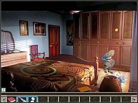 Zszedłszy na dół kieruje się do kuchni i tam przygląda białej ścianie (White board) na prawo od lodówki - 1. Dom Martina | Akt 6 | Martin Mystere Operation Dorian Gray - Martin Mystere: Operation Dorian Gray - poradnik do gry