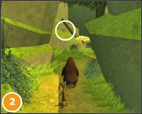 Gdy dojdziesz do ogromnej polany, udaj się w lewo, do drzewa na jakim siedzi nasz stary znajomy #3 - [Misje] Straszliwy Grizzly | Sezon na Misia - Sezon na Misia - poradnik do gry