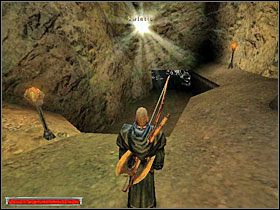 Za bramą czeka na ciebie mała grupa szkieletów z magiem (obrazek z lewej) - Strażnicy portalu (2) | Rozdział 5 | Gothic - Gothic - poradnik do gry