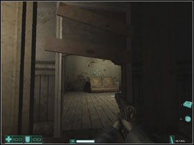 Znajdujemy się teraz w sali ze schodami pośrodku #1 - Konsekwencje (1) | Interwał 01 | FEAR Extraction Point - F.E.A.R.: Extraction Point - poradnik do gry