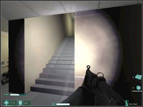 Cały obszar patrolują jednostki wroga, więc zachowujemy czujność i wychylamy się często zza ścian #1, badając sytuację - Przerzut (2) | Interwał 01 | FEAR Extraction Point - F.E.A.R.: Extraction Point - poradnik do gry