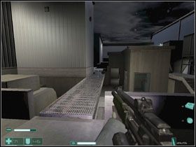 Na dość rozległym terenie zetrzemy się ramię w ramię wraz z Holidayem z nacierającymi siłami wroga - Zasadzka | Interwał 02 | FEAR Extraction Point - F.E.A.R.: Extraction Point - poradnik do gry