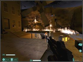 Idąc korytarzem z pewnością zauważymy w dole REV6 - Pustka | Interwał 02 | FEAR Extraction Point - F.E.A.R.: Extraction Point - poradnik do gry