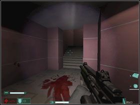 Kierujemy się korytarzem w lewo - zacznie się tutaj wizja, podczas której zaatakuje nas kilka upiorów #1 - Lewiatan (2) | Interwał 04 | FEAR Extraction Point - F.E.A.R.: Extraction Point - poradnik do gry