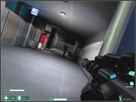 Kiedy wciśniemy przycisk, na niższe piętro wkroczy pięciu wrogich żołnierzy - Złośliwość | Interwał 05 i 06 (Epilog) | FEAR Extraction Point - F.E.A.R.: Extraction Point - poradnik do gry