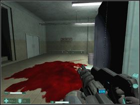 Przechodzimy przez szyb, lądując w korytarzu - Mroczne Serce (1) | Interwał 05 i 06 (Epilog) | FEAR Extraction Point - F.E.A.R.: Extraction Point - poradnik do gry