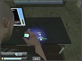 Skorzystaj ze schodów żeby przejść na wyższy poziom - NYC - JBA HQ - Part 3 (2) | Misja 8 w Splinter Cell Double Agent - Tom Clancys Splinter Cell: Double Agent - poradnik do gry