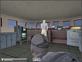 Podejdź do Mossa i spróbuj go złapać (#1) - Misja 11 - NYC - Coast Guard Boat (BONUS) | Misja 11 - Bonus - Tom Clancys Splinter Cell: Double Agent - poradnik do gry