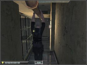 Ponownie wciśnij klawisz skoku, tak aby dodatkowo chwycić się nogami - NYC - JBA HQ - Part 2 (2) | Misja 6 w Splinter Cell Double Agent - Tom Clancys Splinter Cell: Double Agent - poradnik do gry