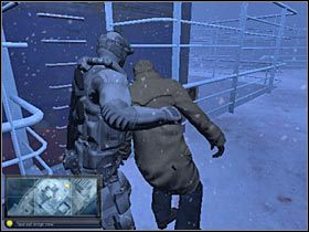 Dopiero teraz możesz skierować się w stronę dużej anteny (#1) - Sea of Okhotsk (2) | Misja 4.2 w Splinter Cell Double Agent - Tom Clancys Splinter Cell: Double Agent - poradnik do gry