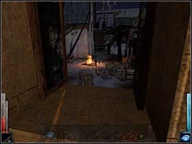 Ostrożnie otwieramy okno. Napastników jest kilku - kilku, których widać. A ilu czai się w mroku nocy? - The Gleam of a Cold Knife (1) | Rozdział 2 | Dark Messiah of Might and Magic - Dark Messiah of Might and Magic - poradnik do gry