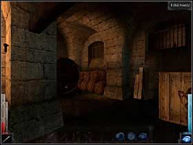 Wnętrze piwnicy wygląda obiecująco. Skrzynie z emblematem smoka i nie tylko! - The Gleam of a Cold Knife (3) | Rozdział 2 | Dark Messiah of Might and Magic - Dark Messiah of Might and Magic - poradnik do gry