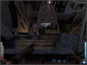 Spojrzenie w dół i już widać, którą opcję wybrać! Prosto i do przodu! Skok na pierwszy podest! - The Gleam of a Cold Knife (11) | Rozdział 2 | Dark Messiah of Might and Magic - Dark Messiah of Might and Magic - poradnik do gry