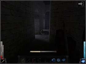 Prosto schodami na niższy poziom, drugim wykuszem okiennym wychodzimy na kamienny gzyms. - Dead Mans Trail (2) | Rozdział 3 | Dark Messiah of Might and Magic - Dark Messiah of Might and Magic - poradnik do gry