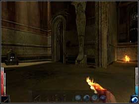 Kraty z lewej, kraty z prawej, ciekawe, co się błyszczy na tym małym ołtarzyku? - The Temple of the Spider (4) | Rozdział 5 | Dark Messiah of Might and Magic - Dark Messiah of Might and Magic - poradnik do gry