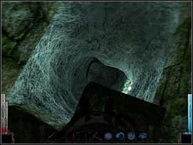 Szyb schodzący w dół ma występy, po których spokojnie zejdę na dół. - The Temple of the Spider (8) | Rozdział 5 | Dark Messiah of Might and Magic - Dark Messiah of Might and Magic - poradnik do gry