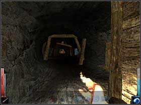 W środku niewiele było ciekawego. Co innego ten korytarz! Innej drogi zresztą i tak nie ma. - The Temple of the Spider (11) | Rozdział 5 | Dark Messiah of Might and Magic - Dark Messiah of Might and Magic - poradnik do gry