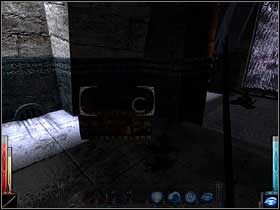 Drewniana skrzynia. Zawiera wyposażenie podręczne tutejszych, aktualnych władców tego eremu. - In the House of Ashes (5) | Rozdział 8 | Dark Messiah of Might and Magic - Dark Messiah of Might and Magic - poradnik do gry