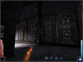 Tym korytarzem w lewo. Przeciwnicy już wiedzą, że na ich terenie jest intruz. - In the House of Ashes (5) | Rozdział 8 | Dark Messiah of Might and Magic - Dark Messiah of Might and Magic - poradnik do gry