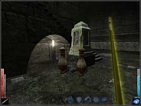 Przy kapliczce zauważyłem flaszę z Mana Potion. Niewątpliwie się przyda w niedalekiej, jak sądzę przyszłości. - Epilog cz.3 | Zakończenie | Dark Messiah of Might and Magic - Dark Messiah of Might and Magic - poradnik do gry