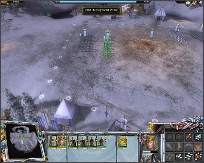 Fizol wraz ze słabszymi włócznikami i jednym oddział łuczników po prawej, Balista w środku, Aurelion z resztą wojsk po lewej. - Akt III Misja 3 - Obrona obozu | Imperium | Warhammer Mark of Chaos - Warhammer: Mark of Chaos - poradnik do gry