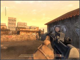 Musisz teraz odnaleźć punkt, w którym pojawi się opcja zaczepienia liny (#1) - [Misja 1.1] Mexican Border - Inbound cz.2 | Tom Clancys Rainbow Six Vegas - Tom Clancys Rainbow Six Vegas - poradnik do gry