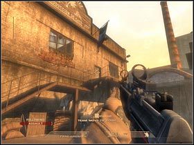 Sam natomiast ustaw się na dole - [Misja 1.1] Mexican Border - Inbound cz.4 | Tom Clancys Rainbow Six Vegas - Tom Clancys Rainbow Six Vegas - poradnik do gry