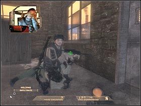 Odnajdziesz tu drugą skrzynię z wyposażeniem (#1) - [Misja 1.2] Mexican Border - Trainyard cz.2 | Tom Clancys Rainbow Six Vegas - Tom Clancys Rainbow Six Vegas - poradnik do gry