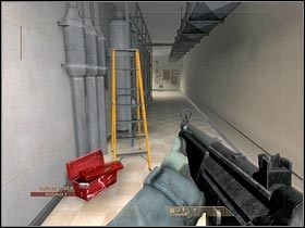 Podejdź do drzwi i skorzystaj oczywiście z kamery - [Misja 2.2] Calypso Casino - Security cz.1 | Tom Clancys Rainbow Six Vegas - Tom Clancys Rainbow Six Vegas - poradnik do gry