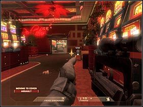 Osobiście radziłbym ustawić się po lewej stronie i z tego miejsca zlikwidować kilku widocznych przeciwników (#1) - [Misja 3.2] Downtown Vegas - Fremont cz.2 | Tom Clancys Rainbow Six Vegas - Tom Clancys Rainbow Six Vegas - poradnik do gry
