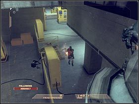 Teraz proponowałbym skorzystać ze znajdujących się tutaj zaczepów, dzięki czemu zjedziesz po linie na dół (#1) - [Misja 3.3] Downtown Vegas - Mafia House cz.2 | Tom Clancys Rainbow Six Vegas - Tom Clancys Rainbow Six Vegas - poradnik do gry