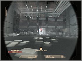 Skieruj się teraz do lewego pomieszczenia, które nie powinno być przez nikogo pilnowane - [Misja 4.2] Vertigo Spire - Tower Bar cz.1 | Tom Clancys Rainbow Six Vegas - Tom Clancys Rainbow Six Vegas - poradnik do gry