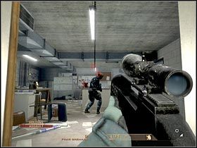 Ustaw się przy lewej ścianie i otwórz drzwi (#1) - [Misja 5.2] Dantes Casino - Gabe cz.1 | Tom Clancys Rainbow Six Vegas - Tom Clancys Rainbow Six Vegas - poradnik do gry