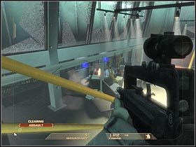 Droga do celu będzie jeszcze zapewne pilnowana przez dwóch wrogów - [Misja 6.4] Nevada Dam - Facility cz.3 | Tom Clancys Rainbow Six Vegas - Tom Clancys Rainbow Six Vegas - poradnik do gry