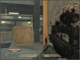 Gdyby zdarzyło się tak, że jeden z gostków nie będzie chciał się wychylić, a nie będziesz go mógł bezpośrednio dosięgnąć, spróbuj skorzystać z granatu - [Misja 6.5] Nevada Dam - The Doctors cz.3 | Tom Clancys Rainbow Six Vegas - Tom Clancys Rainbow Six Vegas - poradnik do gry