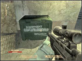 Skieruj się teraz do znajdujących się po prawej stronie schodów (#1) - [Misja 6.7] Nevada Dam - Top of the Dam cz.1 | Tom Clancys Rainbow Six Vegas - Tom Clancys Rainbow Six Vegas - poradnik do gry