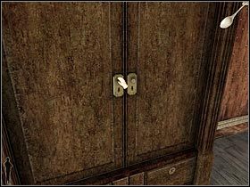 Podnieś znajdujący się tu uniform (#1), dzięki czemu będziesz mógł nieco bezpieczniej przemieszczać się po terenie zakładu dla obłąkanych - Switzerland - Laboratorium (2) | Rozdział 3 Sherlock Holmes Przebudzenie - Sherlock Holmes: Przebudzenie - poradnik do gry