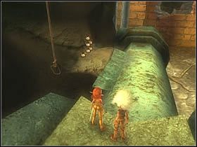 Będąc na dole, przed kontynuowaniem drogi główną rurą, uwolnij znajdujące się w pobliżu kolejne białe stworzenia - [ETAP XI] Under the house cz.3 | Artur i Minimki - Artur i Minimki - poradnik do gry