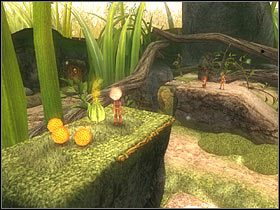 W tym celu cofnij się do miejsca z pomarańczowymi kulkami i za pomocą Artura podaj je któremuś z pozostałych członków drużyny - [ETAP V] First steps into the Seven Lands cz.1 | Artur i Minimki - Artur i Minimki - poradnik do gry