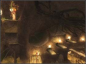 Odsłonisz w ten sposób korzenie, po których Artur zdoła dostać się do wnęki z mechanizmem wysuwającym stopnie - [ETAP IV] On the road to Necropolis cz.1 | Artur i Minimki - Artur i Minimki - poradnik do gry