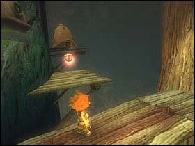 Po ponownym przejęciu kontroli nad maluchem rozejrzyj się po okolicy, gdyż na jednej z drewnianych półek (trzeba do niej doskoczyć) znajdziesz torbę - [ETAP III] Betameche in danger cz.1 | Artur i Minimki - Artur i Minimki - poradnik do gry