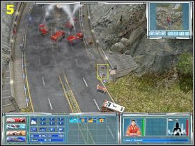 Jako że zwalczenie pożaru nie powinno sprawić problemów, zajmijmy się udzielaniem pomocy ludziom (3, 4, 5) - [Misja 14] Wypadek w tunelu! | Emergency 4 Global Fighters For Life - Emergency 4: Global Fighters For Life - poradnik do gry