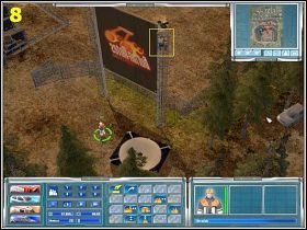 Jedna z ofiar leży przygnieciona elementem konstrukcji (7) - [Misja 18] Pożar na koncercie! | Emergency 4 Global Fighters For Life - Emergency 4: Global Fighters For Life - poradnik do gry