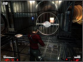 Po krótkiej rozmowie z Barbarą pozbądź się intruza i przyjrzyj się stercie pudeł blokujących dostęp do tunelu - Grey Rock Refinery (3) | Mission 2 w Infernal - Infernal - poradnik do gry