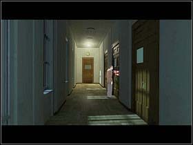 Teraz nic nie stoi już na przeszkodzie, by pomaszerować w lewo i przejść przez drzwi prowadzące do biurowej części budynku - ICW - hol, schowek, pomieszczenia biurowe (1) - Berlin - Undercover: Operation Wintersun - poradnik do gry