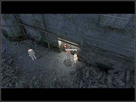 Oczywiście główne wejście okazuje się zamknięte - UUWL - boczne wejście, biuro - Berlin - Undercover: Operation Wintersun - poradnik do gry