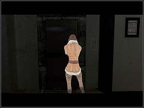 Kiedy tylko scenka się zacznie, zgaś żarówkę nr 12 i cierpliwie zaczekaj, aż żołnierz po prawej skieruje sie ku regałowi, przy którym stoisz - UUWL - archiwum (1) - Berlin - Undercover: Operation Wintersun - poradnik do gry