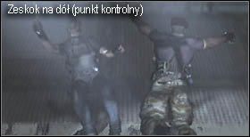 Zaraz po tamtej serii oponent kopnie w Twoim kierunku beczkę, jeśli prawidłowo zadziałasz obronisz się od jego ataku i obydwoje spadniecie piętro niżej - Island (5-3) - pojedynek na noże | Solucja Resident Evil 4 - Resident Evil 4 - PC - poradnik do gry