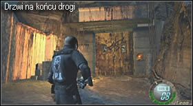 Na końcu górnej drogi znajduje się pomieszczenie, z którego pozbieraj wszystkie przedmioty, a następnie udaj się do drzwi, w pobliżu których przed momentem zniszczyłeś wóz - Island (5-1) - urwisko | Solucja Resident Evil 4 - Resident Evil 4 - PC - poradnik do gry